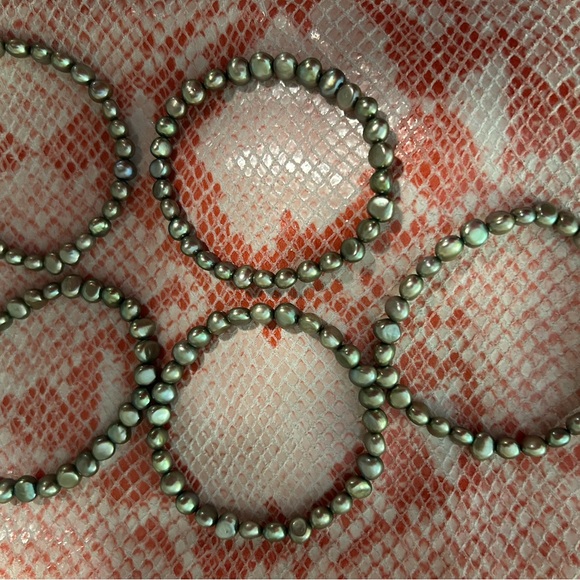 Elegant Gray Shiny Silver-gray faux stone Bracelets - Picture 2 of 4